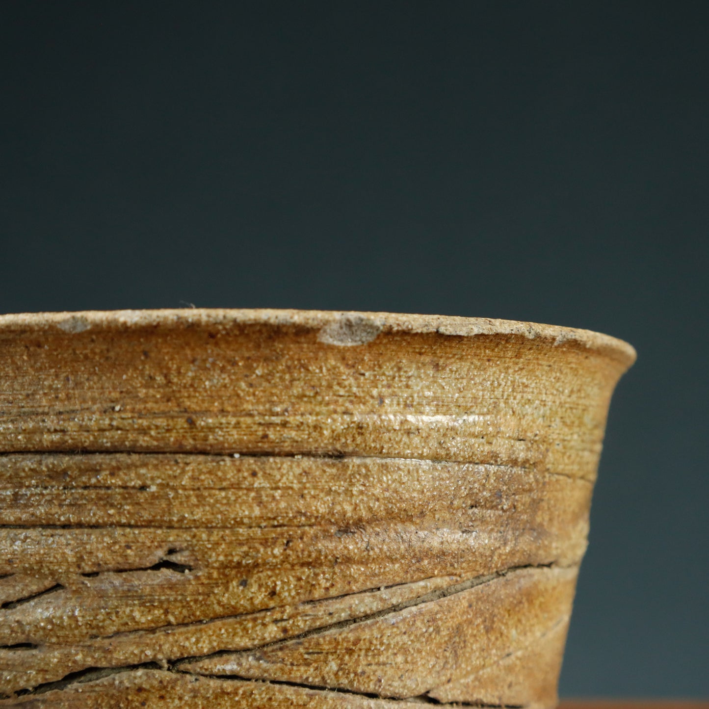 Round Semi-Cascade Pot - USED