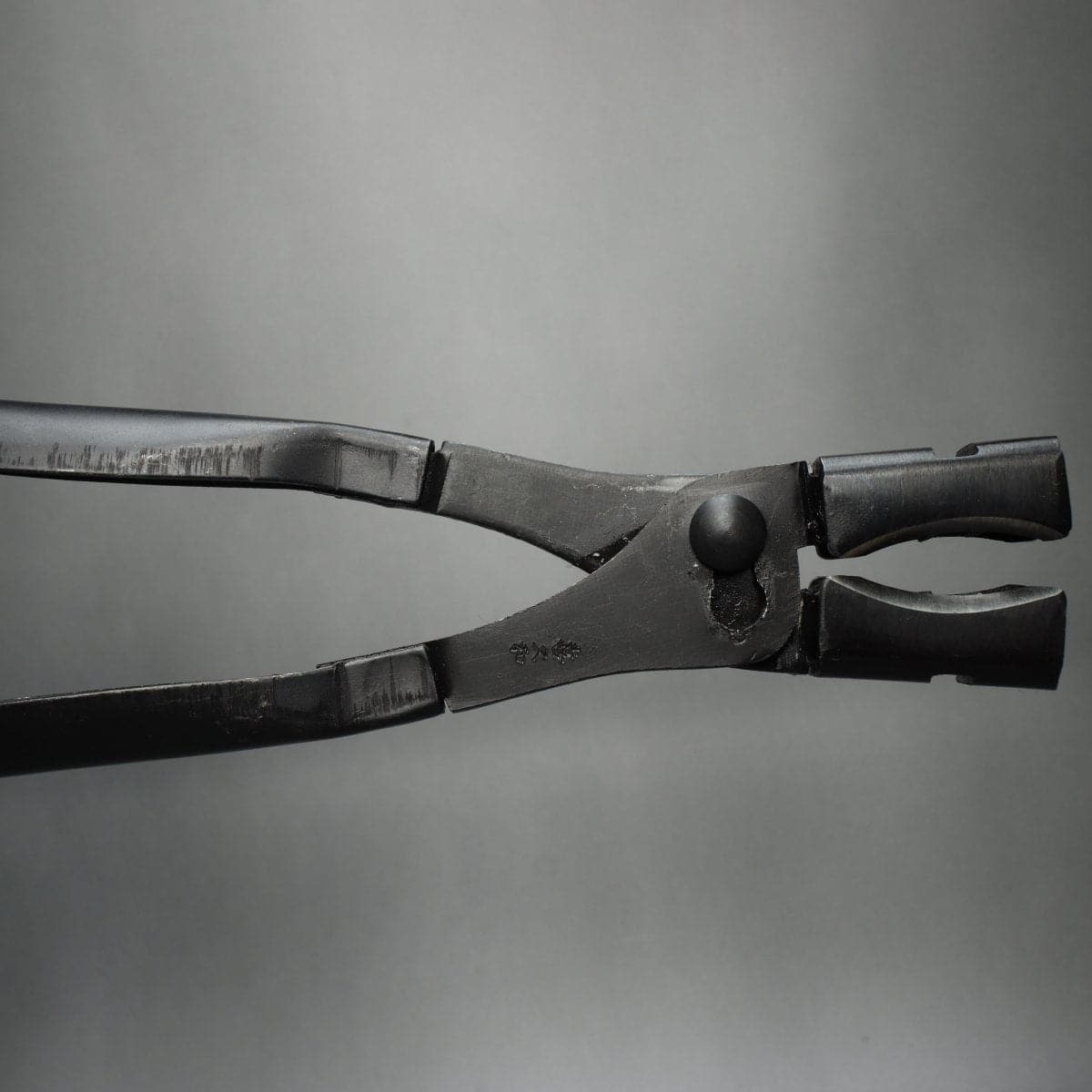 Air Layer Scissors open makers mark