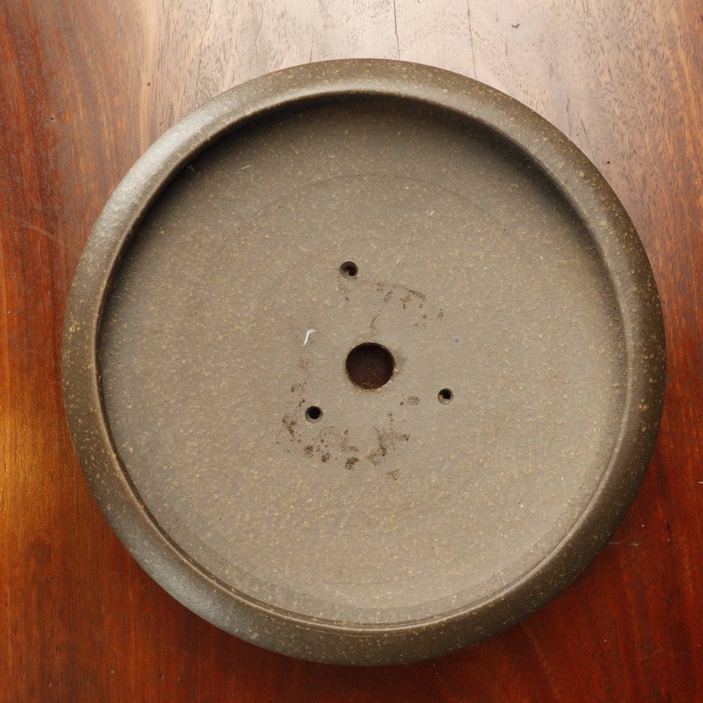 Round Shallow With Tall Legs