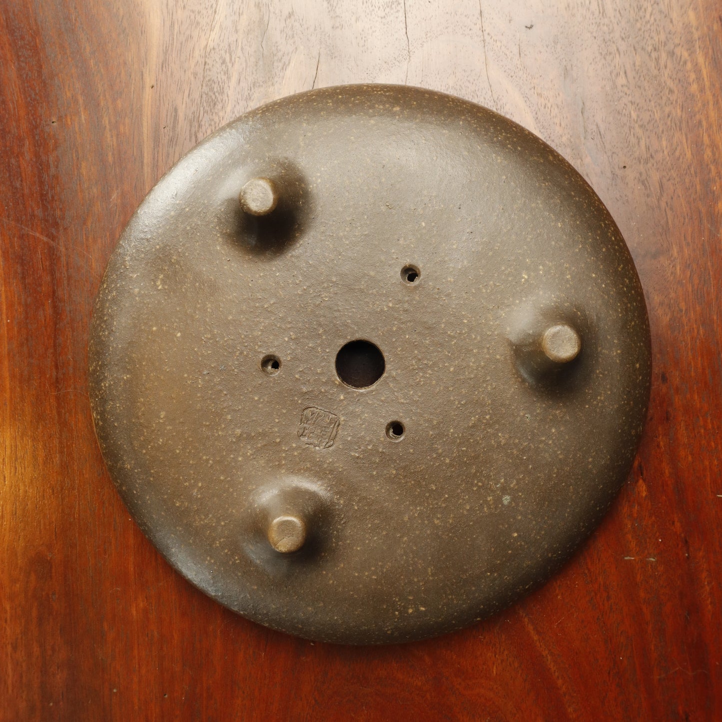 Round Shallow With Tall Legs