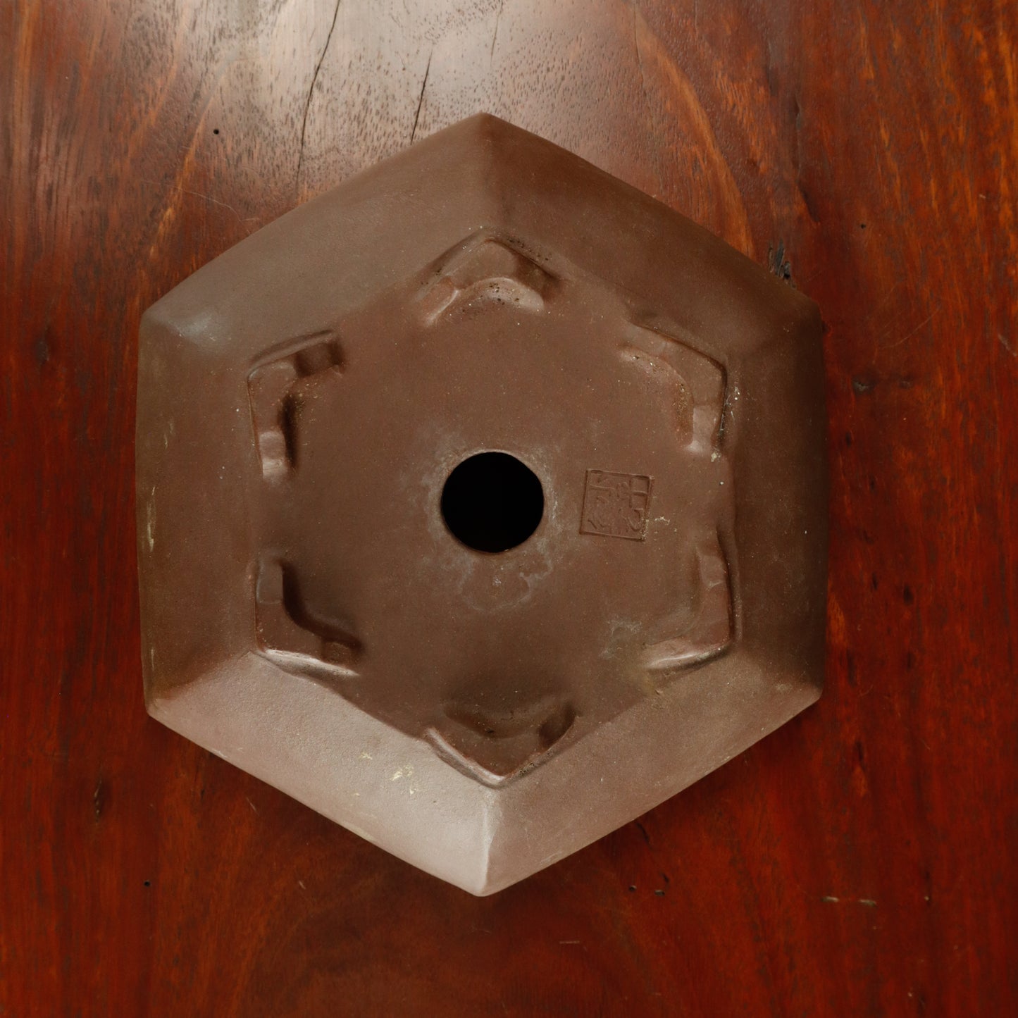 Chinese Hexagonal Pot - USED