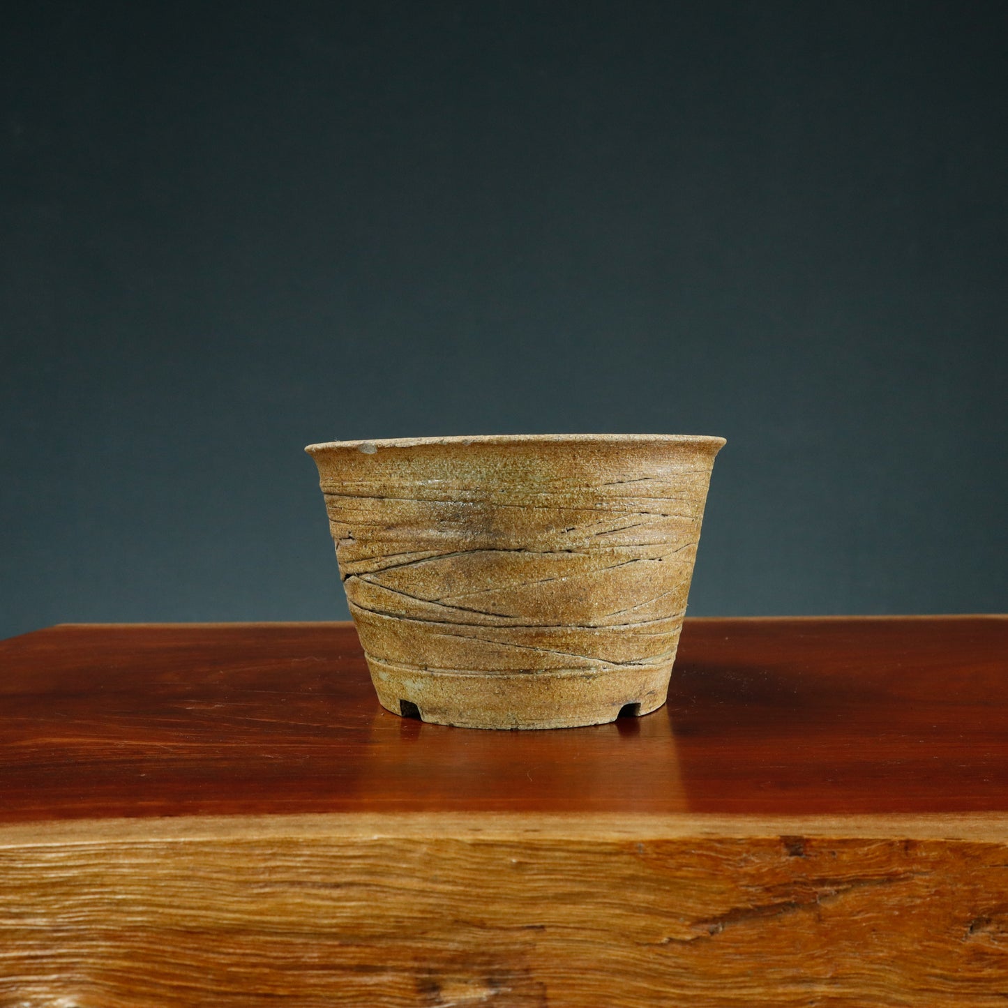 Round Semi-Cascade Pot - USED